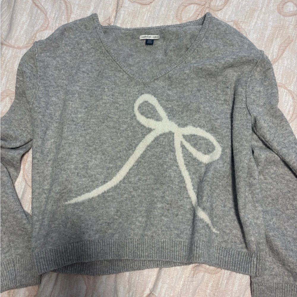 American Eagle Outfitters Gray V-Neck Sweater with White Bow